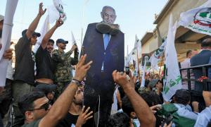 Iraqis Beat Netanyahu With Shoes
