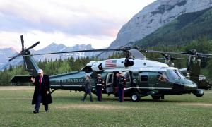 Did Trump Take A Chopper From DC?