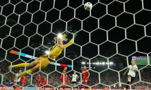 Women's Euros PIX: Germany, Sweden win opening matches