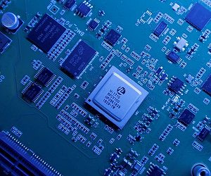 India's Rs 1.9 Lakh Cr Semiconductor, Mobile Manufacturing Push