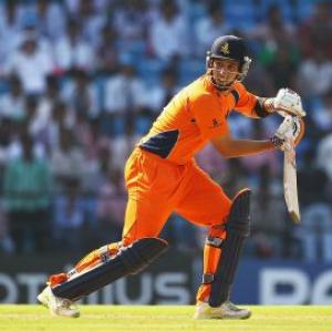 Cooper's all-round show guides Dutch to convincing win over UAE