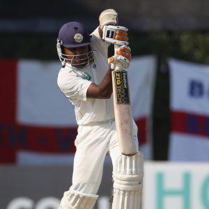 Jayawardene joins 11,000 Test club