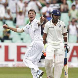 Images: Fiery Steyn puts South Africa on top