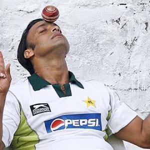 Afridi sees role for Shoaib Akhtar in ODIs