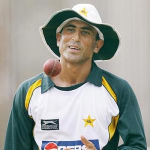 Indefinite ban on Younis Khan lifted