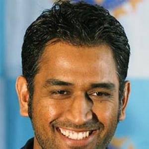 UDRS could be last option, says Dhoni