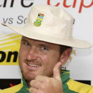 Smith to recover in time for 1st Test vs India