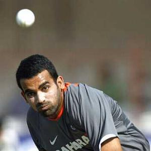 Zaheer, Harbhajan expected to return to Test squad
