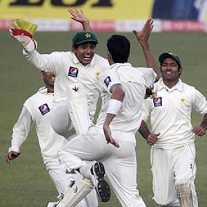Pakistan reply well to Bangladesh's 338