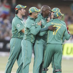 Port Elizabeth ODI: SA win to level series