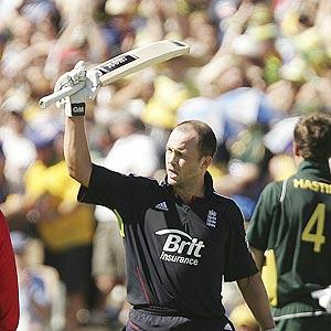 Trott ton helps England keep ODI series alive
