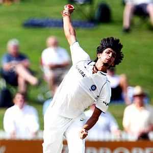 Ishant has been the pick of our bowlers: Dhoni