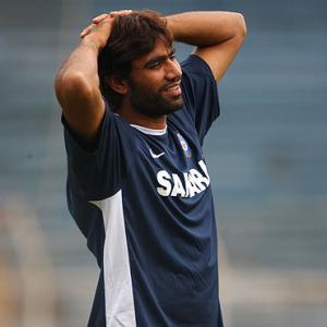 Munaf watches as Team India train ahead of 1st Test