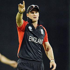 Vaughan believes Strauss could quit ODIs