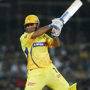 Dhoni lavishes praise on pace trio after win over Cobras
