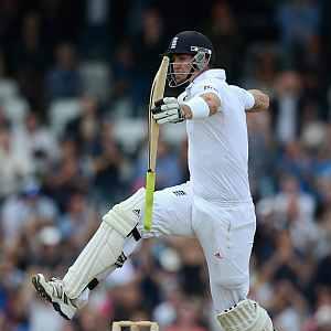 Pietersen leads England fightback with unbeaten ton