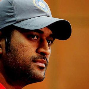 'ICC should act against Dhoni for arguing with umpire Dar'