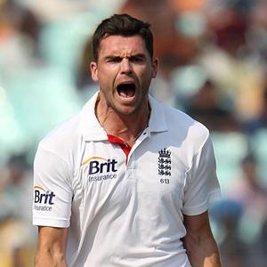 India's brittle batting gives England upper hand