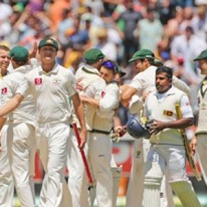 Australia win second Test against Lanka, seal series