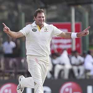 Australian pacer Harris mulls Test retirement