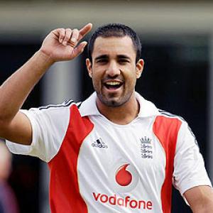 Bopara replaces Bairstow in England Test squad
