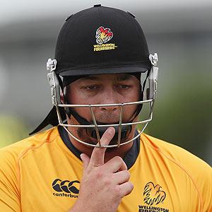Ryder, Bracewell receive bans for boozing, squabbling