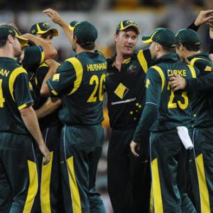 PHOTOS: Warner ton drives Aussies to victory over SL