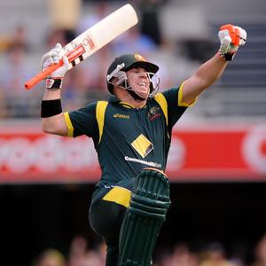 Warner's ton lifts Aus to victory in first final