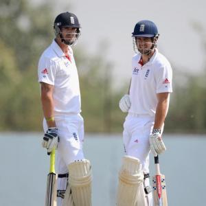 2nd Test: India stare at defeat, England take control