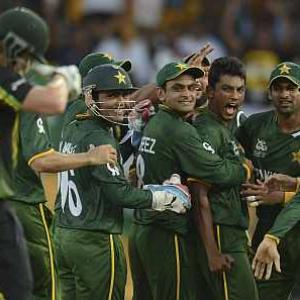 PHOTOS: Australia lose to Pakistan but qualify for semis