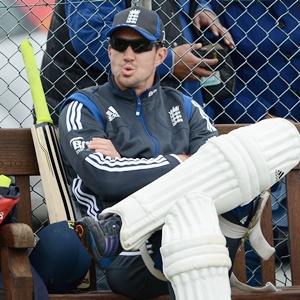 Pietersen to meet teammates before England call-up