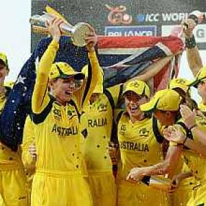 Australian woman retain World T20 title