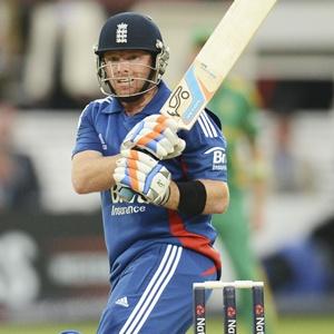 Bell, Trott lead England to easy victory