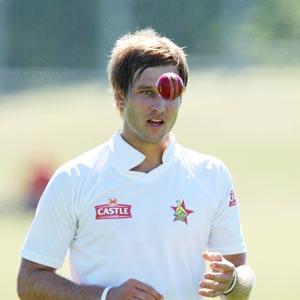 Zimbabwe on top after 16 wickets tumble in Harare