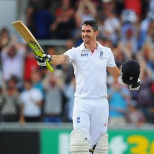 ASHES PHOTOS: Cook, Pietersen hit 50s but Australia on top