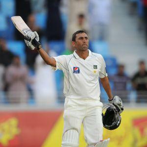 Younis, Misbah hundreds put Pakistan in control