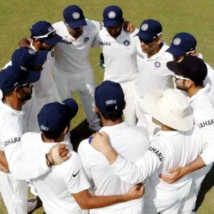 India begin life without Tendulkar against fiery South Africa