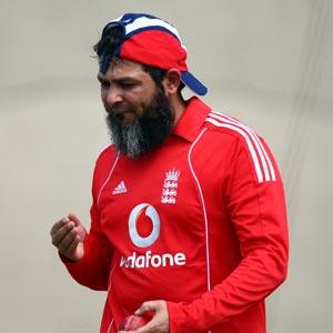 Ahmed likely to become Daredevils bowling consultant