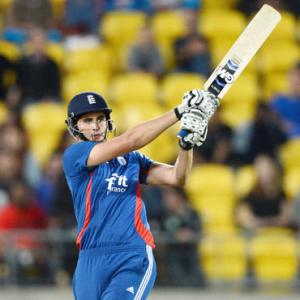 Wellington T20I: England smash New Zealand, win series 2-1