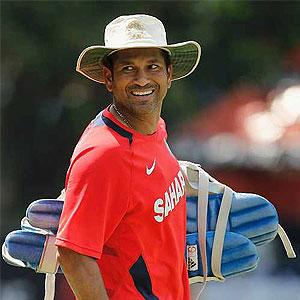 Shastri reckons Sachin in for big runs against Aussies