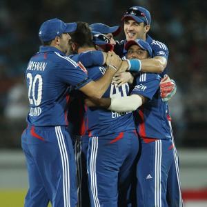 PHOTOS: Tredwell has India in a twirl in first ODI