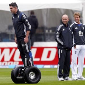 Rain washes out first day of NZ v England Test