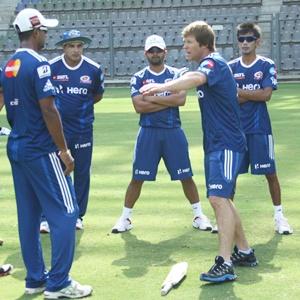 IPL: Ponting joins Mumbai Indians training session
