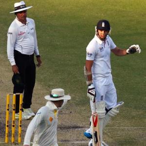 Aus captain Clarke fined for Anderson spat in first Ashes Test
