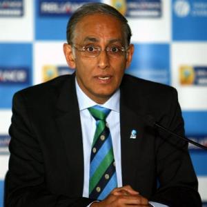 Lorgat not suspended, says Cricket South Africa chief Nenzani