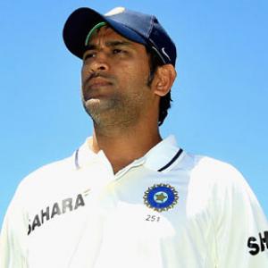 Dhoni set to play first T20 before home crowd
