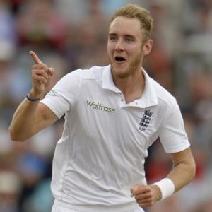 Manchester Test: Broad runs through India as England take charge