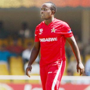 Utseya hat-trick in vain as South Africa beat Zimbabwe