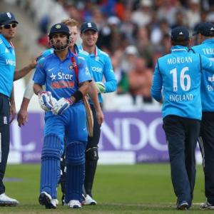 Kohli-Stokes involved in verbal spat in 3rd ODI
