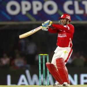 Struggling Sehwag still hopeful of playing in 2015 World Cup